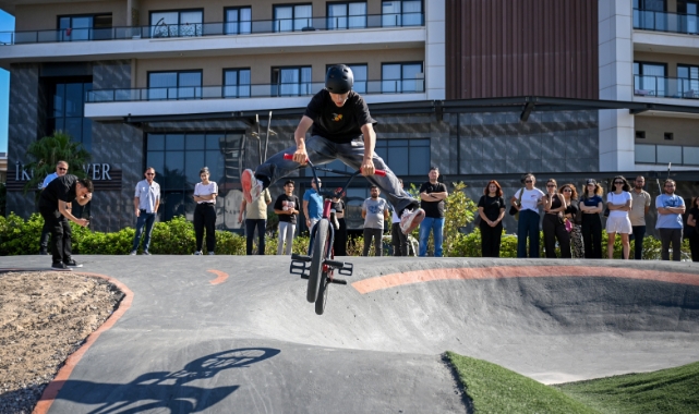 Üniversiteli gençler Pump Track Parkı’na tam not verdi