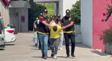 2 kişiyi vurup kuyumcu soymuşlardı: Altınları satıp paraları sayarken kendilerini çekmişler!