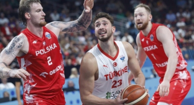 A Milli Erkek Basketbol Takımı, yarı finalde Yunanistan ile karşılaşacak
