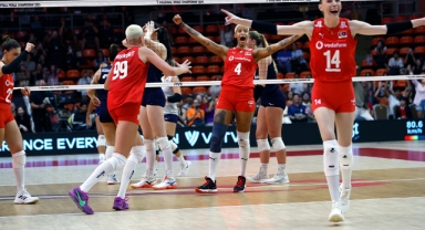 A Milli Kadın Voleybol Takımı final için sahada