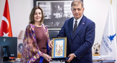 Arjantin Başkonsolosu Vivas’tan Başkan Tugay’a ziyaret