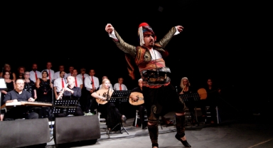 Atatürk’ün sevdiği şarkılar Bornova’da yankılandı