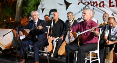 Bornova’da Aşıklar Bayramı coşkusu