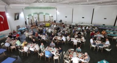 Briç tutkunları Efes Selçuk’ta buluştu