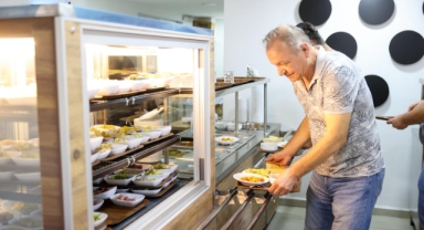 Buca'da üzüm bağından Kent Lokantaları’na uzanan tatlı dayanışma