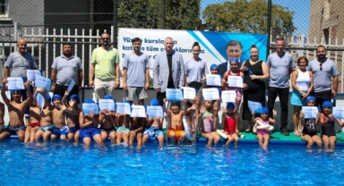Büyükşehir’in yaz okulları ve portatif havuzlarında sertifika zamanı 
