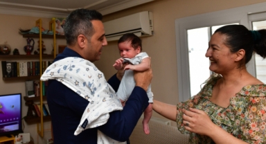 Çiğli’de 'Hoş Geldin Bebek' projesiyle destek sürüyor!