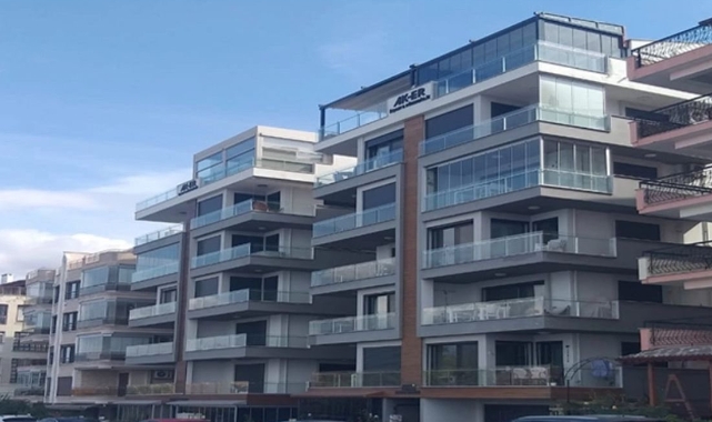 Dikili’de imar sınırını aşan binalar… Başkan Adil Kırgöz neden sessiz?