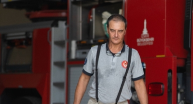Engelli itfaiyeci çok sevdiği mesleğinden hiç kopmadı