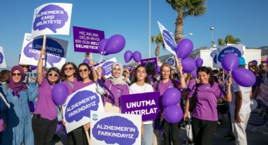 Güzelbahçe'de Alzheimer'a karşı farkındalık yürüyüşü