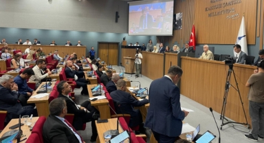 İzmir Büyükşehir Meclisinde ‘İnciraltı’ tartışması!