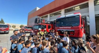 İzmir’de ateş savaşçıları öğrencilerle buluştu