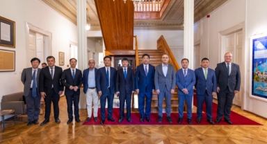 İzmir ile Çin deniz ulaşımında  iş birliği yapacak