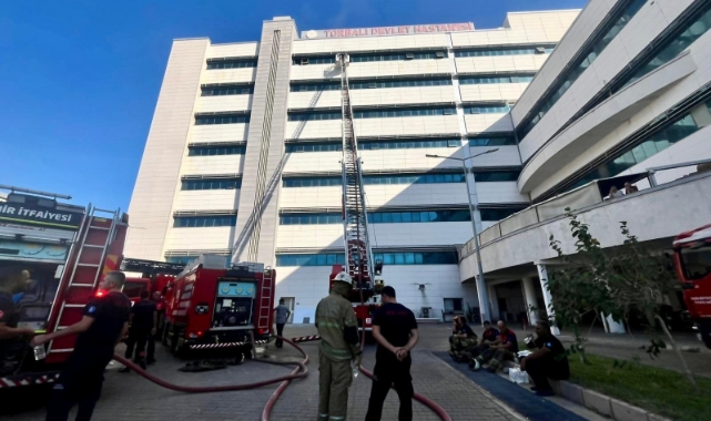 İzmir İtfaiyesi Torbalı’daki hastane yangınına müdahale etti