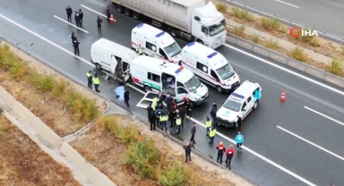 Jandarma aracına minibüs çarptı: 2 jandarma şehit, 1 vatandaş hayatını kaybetti