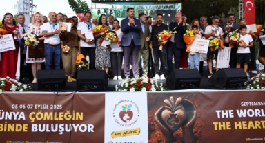 Menemen Belediyesi Uluslarası Çömlek Festivali’ne muhteşem final