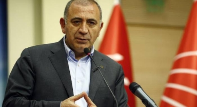 Özgür Özel açıkladı... Gürsel Tekin ihraç edildi!