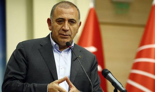 Özgür Özel açıkladı... Gürsel Tekin ihraç edildi!