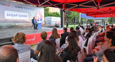 Ahmet Ümit İZKİTAP’ta yeni romanından ipuçları verdi