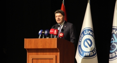 Bakan Tunç İzmir'de konuştu: Yeni anayasaya ihtiyaç var!