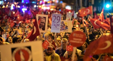 Bornova’da Cumhuriyet Bayramı’na coşkulu kutlama