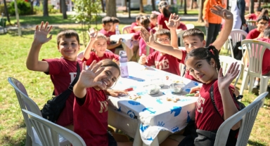 Bornova’da kitapların ışığında kültür şöleni