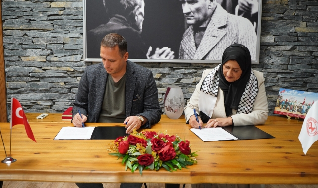 Bornova ve Dura Belediyesi’nden kardeşlik adımı