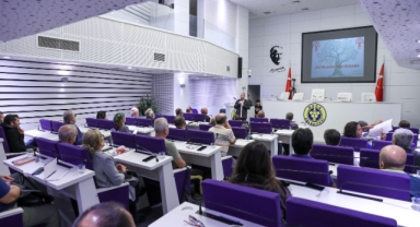  Buca Belediyesi’nden zeytin budama eğitimi