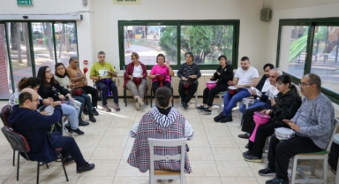 Buca’da engeller ritimle aşılıyor