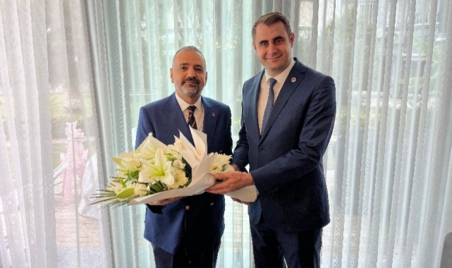 CHP İzmir’de devir teslim de tamam!