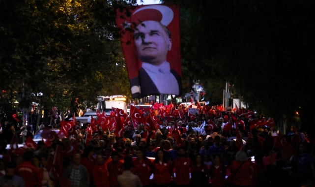 Cumhuriyet'in 102. Yılı Bayraklı'da Coşkuyla Kutlandı