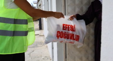 Efes Selçuk’ta beslenme çantaları dayanışma ile doluyor