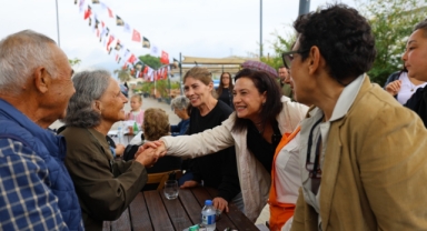 Efes Tarlası Yaşam Köyü’nde Üretici Pazarı açıldı