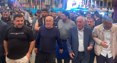 Erişen'den Ünsal'a 'Bostanlı Pazarı' tepkisi: İl kongresine bile geliriz!