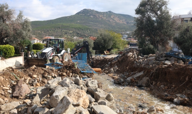 Foça’da yaralar sarılıyor