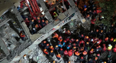 Gebze’de çöken binada anne ve babanın da cansız bedenine ulaşıldı: 5 kişiden 1’i sağ kurtarıldı