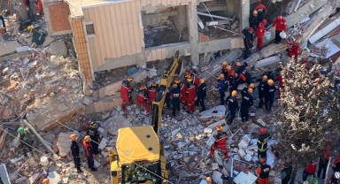 Gebze’de çöken binada enkaz altında kalan aile fertlerinin kimlikleri belli oldu