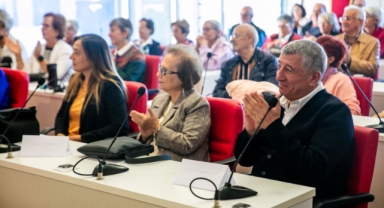 Güzelbahçe Belediyesi 3. Yaş Üniversitesi Yeni Döneme Coşkuyla Başladı