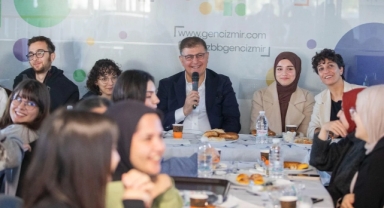 İzmir Büyükşehir Belediyesi eğitime köprü oluyor