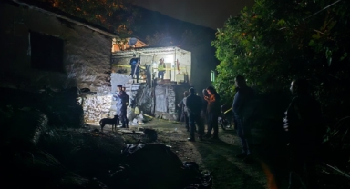 İzmir’de aile faciası: Oğlunu öldürdü, eşini ağır yaraladı