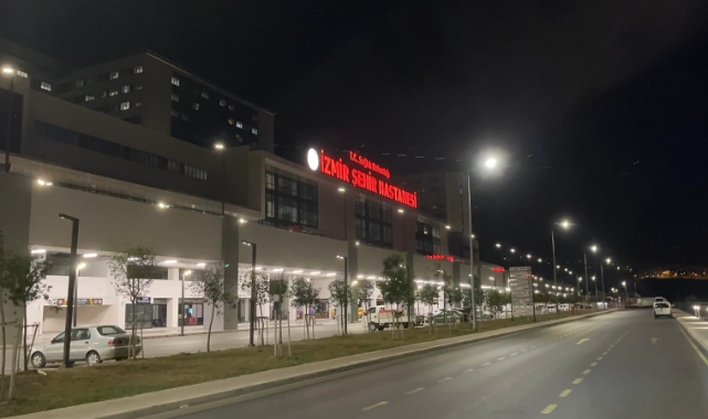 İzmir Bayraklı'da husumetli iki grup arasında silahlı kavga!