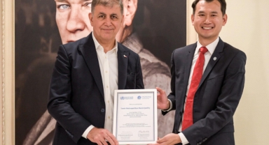 İzmir’in Yaşlı Dostu Şehir unvanı tescillendi