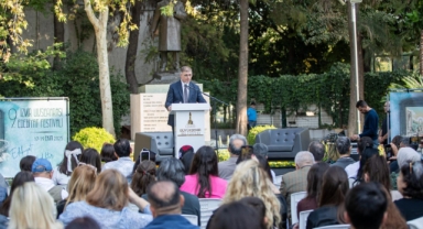 İzmir Uluslararası Edebiyat Festivali başladı