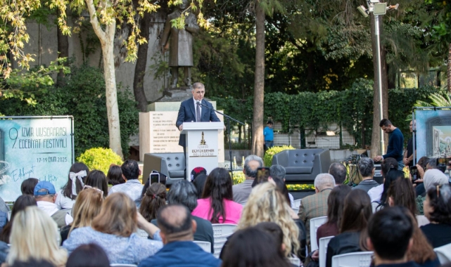 İzmir Uluslararası Edebiyat Festivali başladı