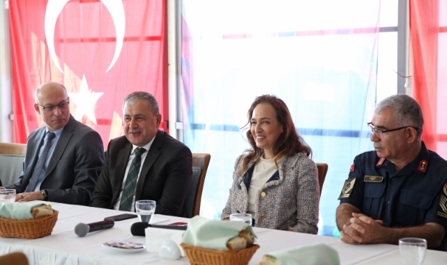 Karşıyaka’da “Muhtarlar Günü” zirvesi!