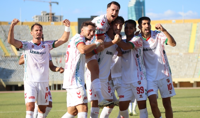 Karşıyaka, kayıpsız bir şekilde yoluna devam ediyor