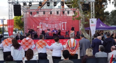 Menderes’te Cumhuriyet coşkusu