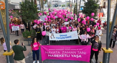 Menemenli kadınlardan pembe yürüyüş!