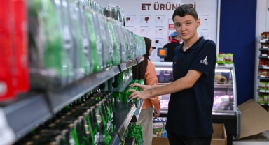 Otizmli gençler İZMAR’da iş başı yaptı