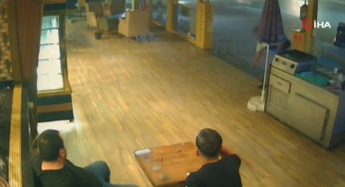 Pastaneye pimi çekilmemiş el bombası atıldı!